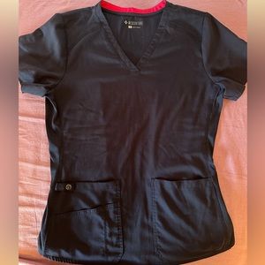 Medcouture Women’s nursing SCRUB TOP